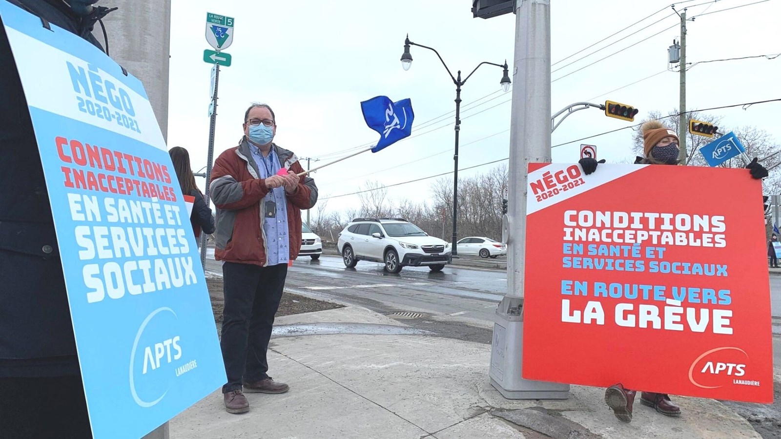 En route vers la grève : l’APTS manifeste à L’Assomption