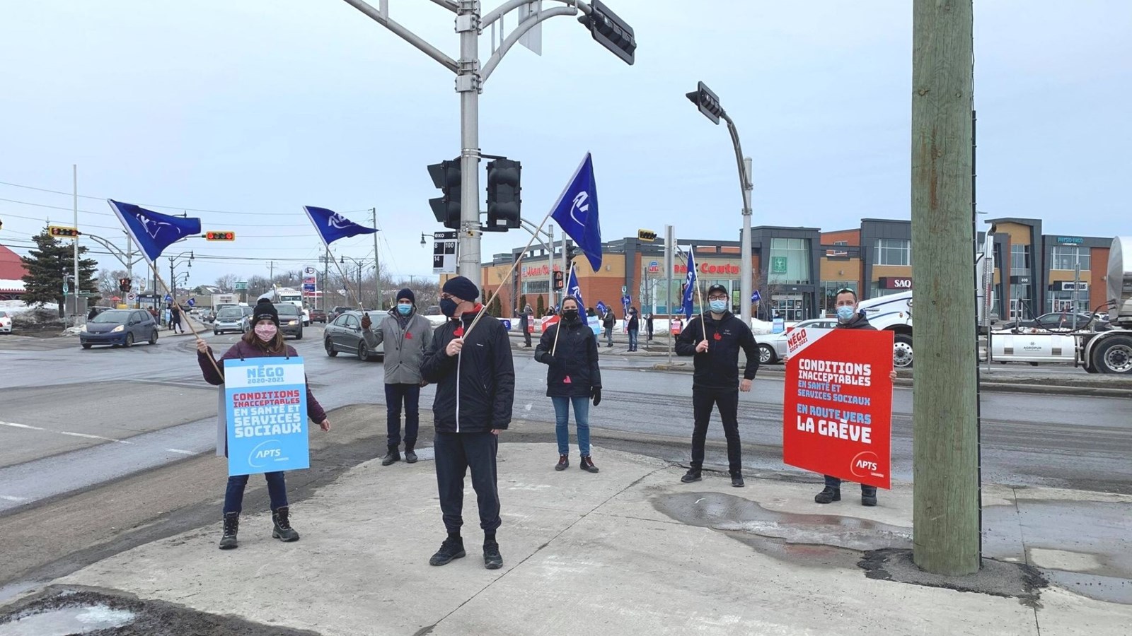 En route vers la grève : l’APTS manifeste à L’Assomption