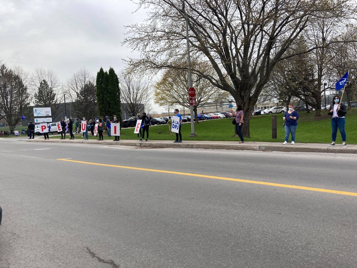 Manifestation des employés de l’APTS de Lanaudière