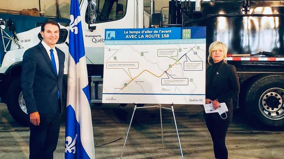 Le ministre des Transports, François Bonnardel, en compagnie de la ministre responsable de Lanaudière et ministre du Tourisme, Caroline Proulx.
