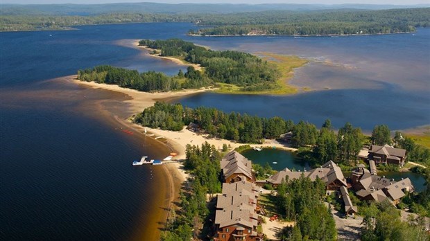 Le projet est situé en plein cœur d’un milieu de villégiature et d’écotourisme, à deux pas du Parc national du Mont-Tremblant et à l’intérieur du Parc régional du Lac Taureau.