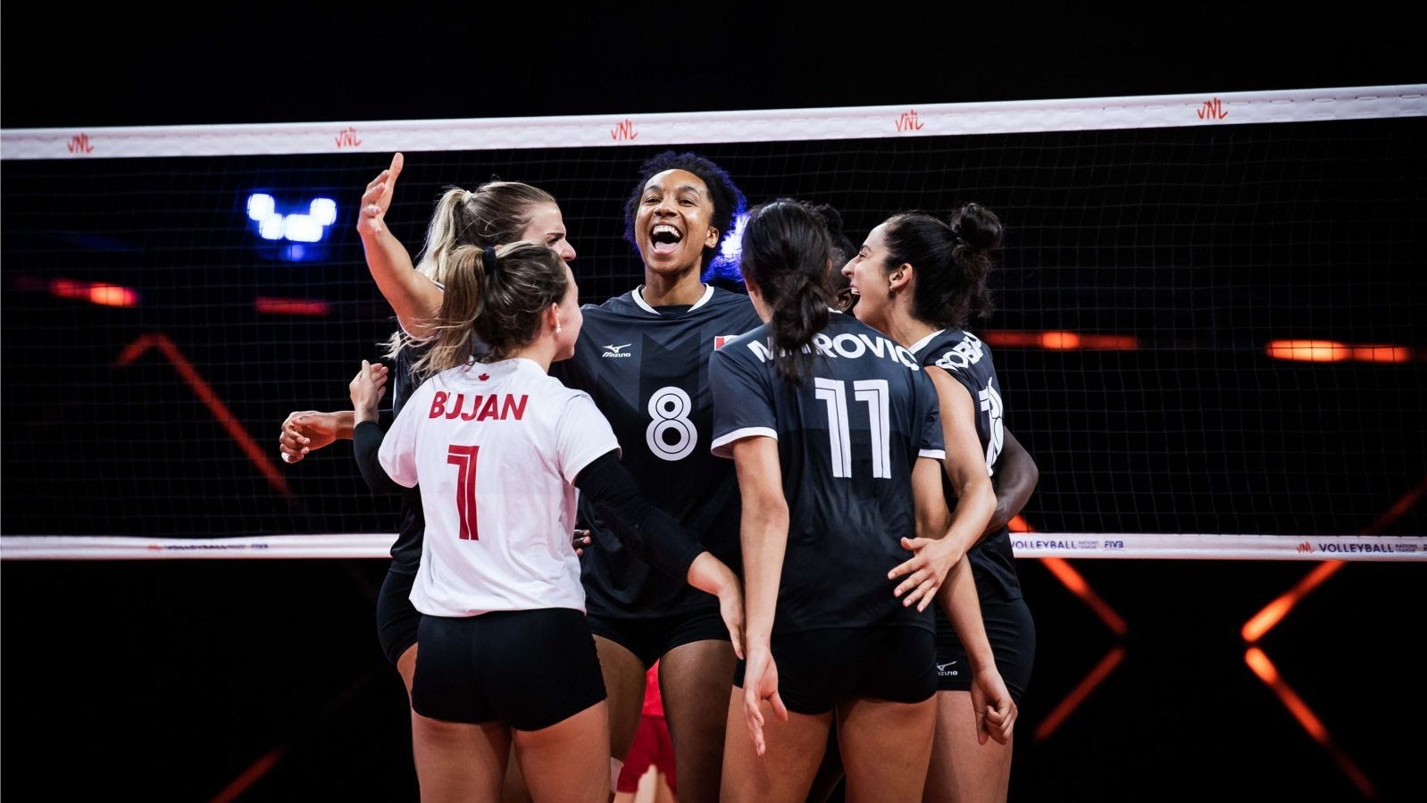 Kim Robitaille foule pour une première fois le terrain de la Ligue des nations