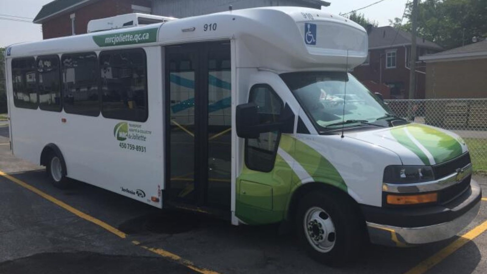 Un nouveau transport adapté pour atteindre le site de vaccination des Galeries Joliette