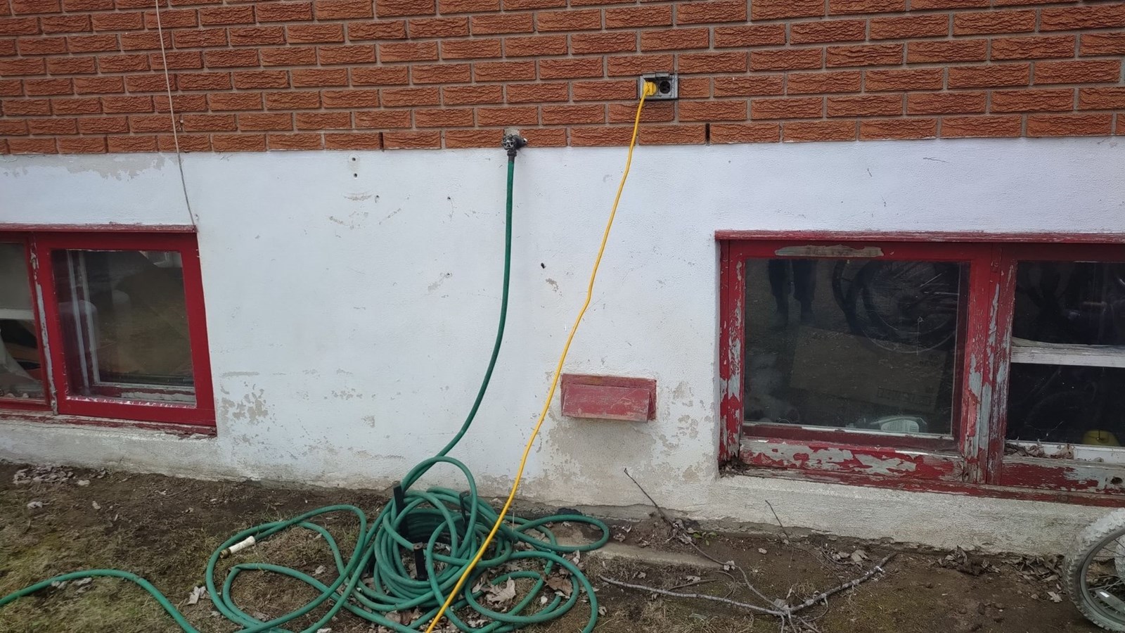 La famille peut s'alimenter en électricité avec cette prise
