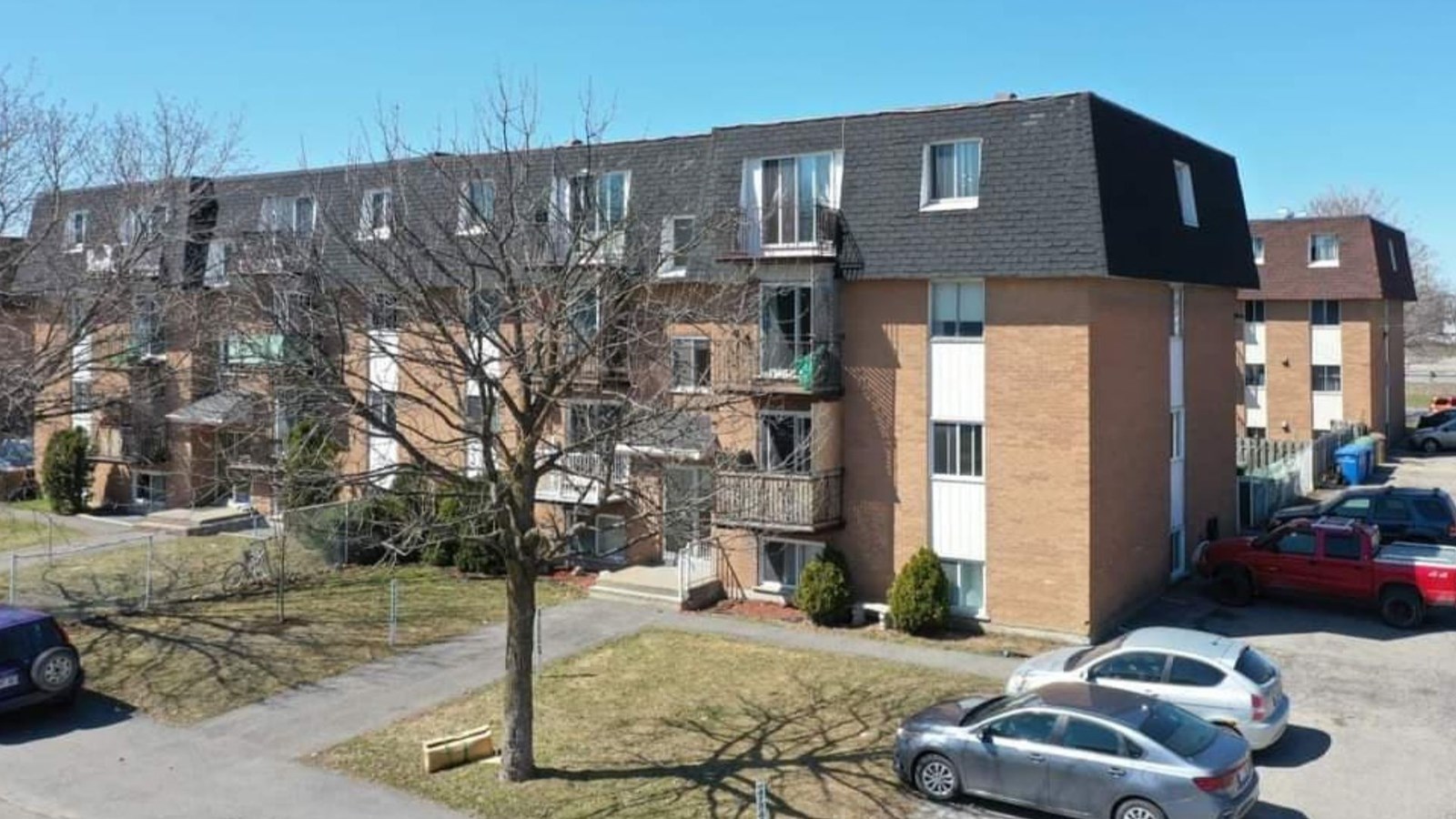 L'immeuble de huit logements à Saint-Eustache