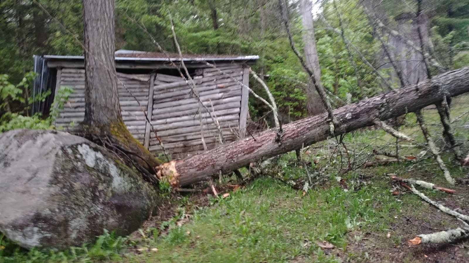 Tornade, ravages, et pannes d'électricité dans Lanaudière