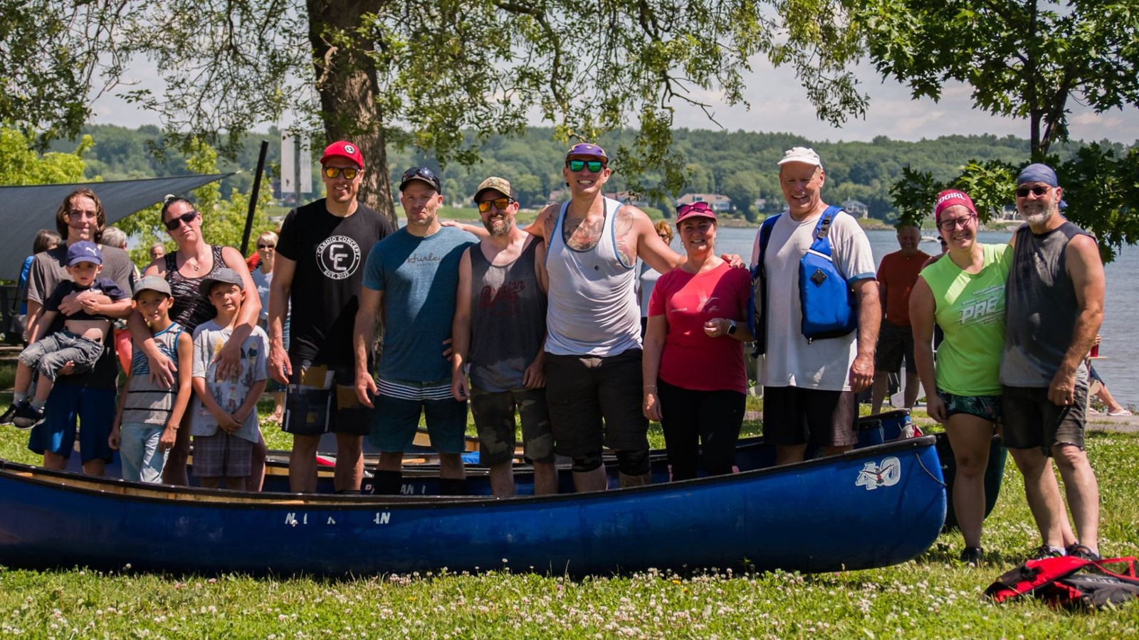 Cinq équipes remportent une victoire à la course de canot de Lanoraie