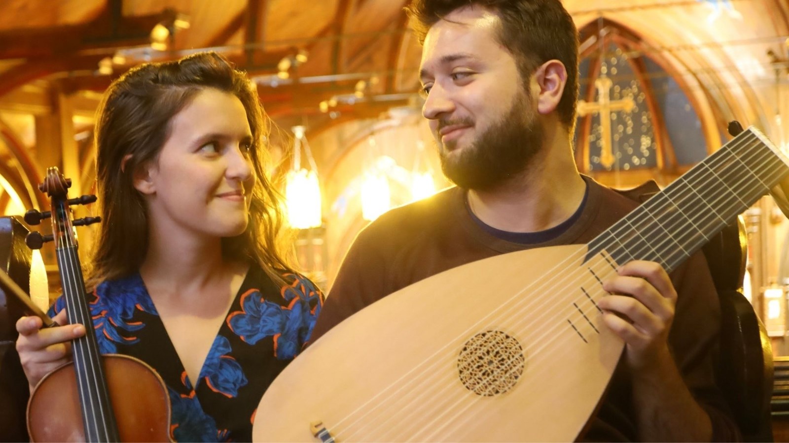 « Les Ménestrels » formés de Janelle Lucyk et Kerry Bursey