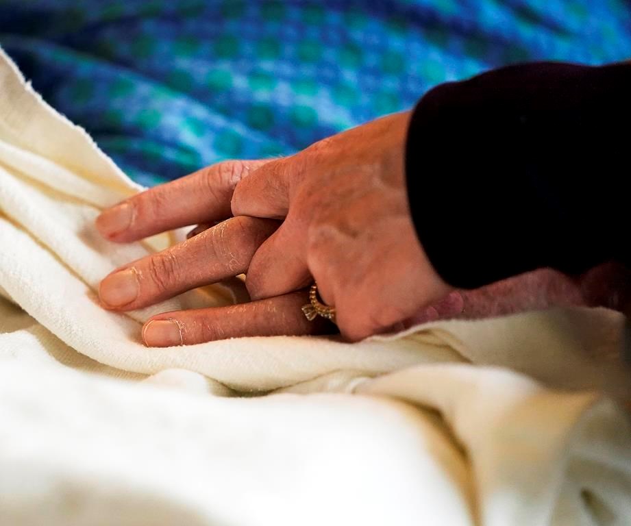 L'élargissement de l'aide médicale à mourir, pas avant mars 2024