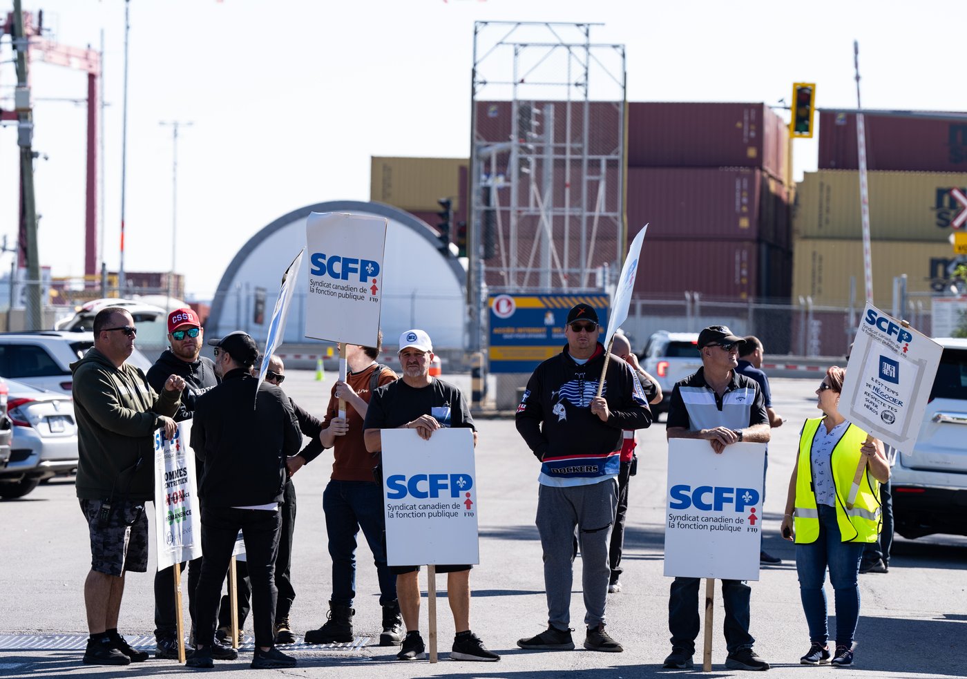 Les débardeurs du port de Montréal contesteront la demande d'arbitrage exécutoire