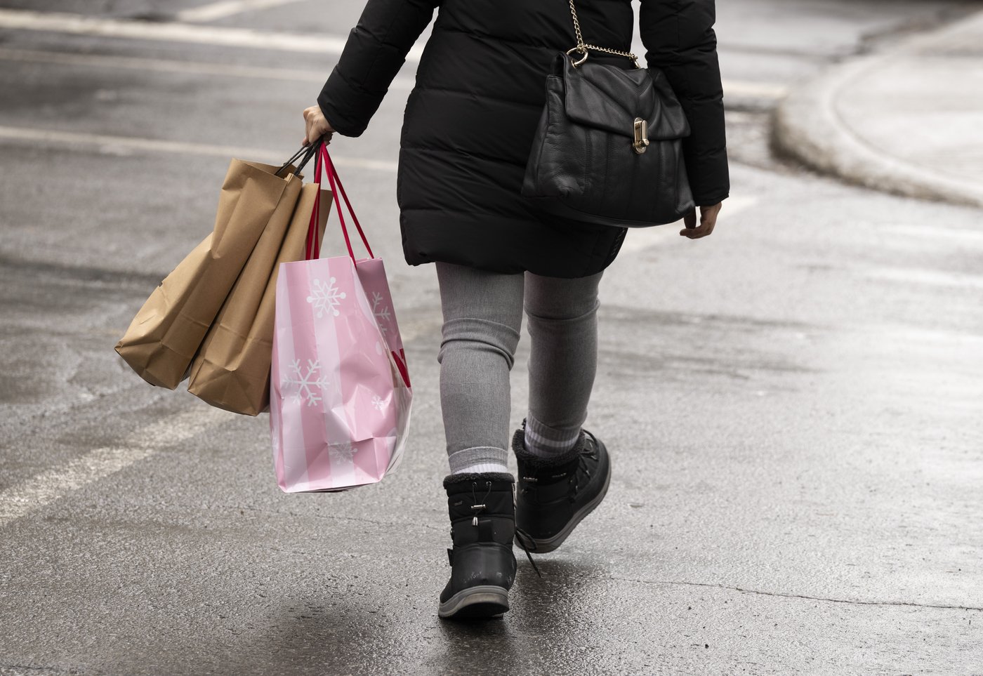 Le secteur du détail salue le congé de TPS, mais évoque un fardeau pour plusieurs
