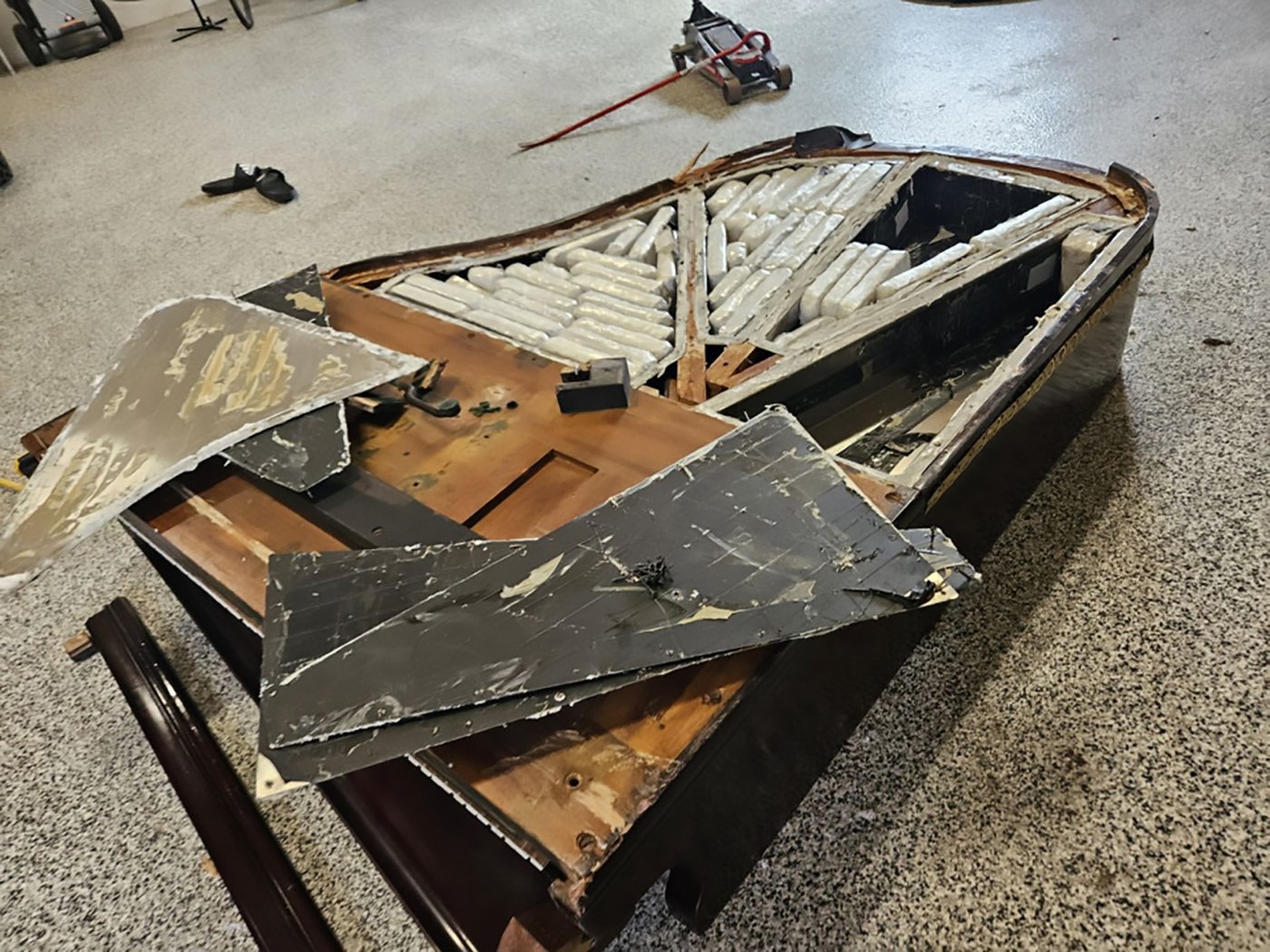 La GRC appréhende quatre hommes après avoir saisi  62,7 kg de cocaïne dans un piano