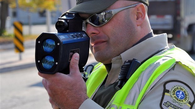 Le conducteur roulait à 111 km/h dans une zone où la vitesse maximale est fixée à 50 km/h.