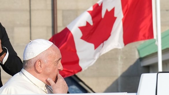 Retour sur la tournée historique d'excuses du pape pour les pensionnats au Canada