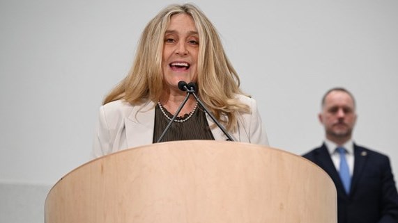 Logement social: il reste du travail à faire, admet la ministre