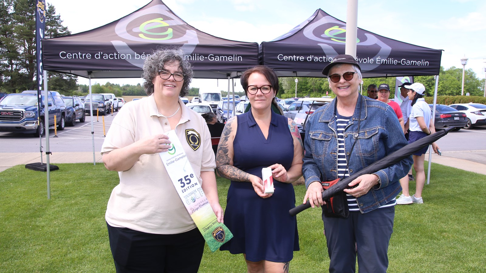 Lyne Chartrand, Vice-présidente, Charco Sécurité; Mélanie Gélineau, directrice générale p.i. du Centre d’action bénévole Émilie-Gamelin; et Louise Rondeau, présidente du conseil d’administration du Centre d’action bénévole