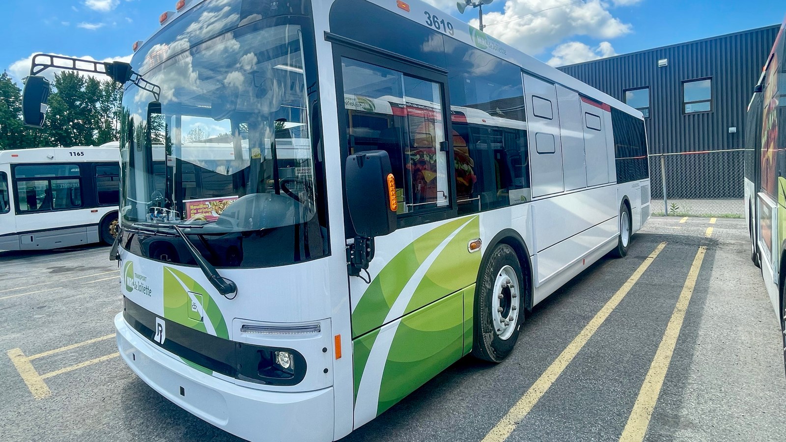 De nouveaux autobus au service du transport urbain
