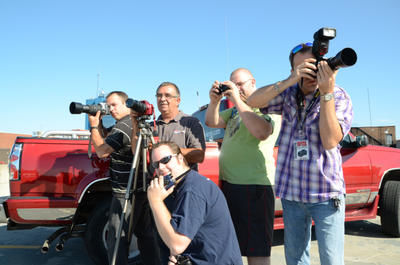 Alain Dionne, Martin Paillé, Yannick Lapperière, Francis Pagé et André Demers, d'Info Trois-Rivières. Absents sur la photo: Pascal Mathieu.