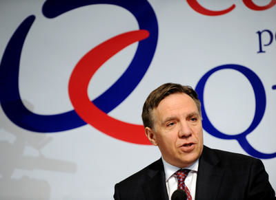 François Legault était de passage hier à Trois-Rivières dans le cadre de la tournée provinciale de la Coalition pour l avenir du Québec (CAQ).STEVENS LEBLANC/JOURNAL DE QUEBEC/AGENCE QMI)