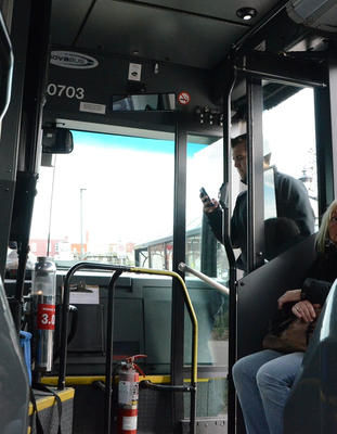 Notre journaliste n'a eu aucun problème à entrer dans l'autobus de la STTR sans payer en plusieurs occasions. Trois-Rivières le 19 octobre 2011. NICOLAS DUCHARME/L'ÉCHO DE TROIS-RIVIÈRES/AGENCE QMI