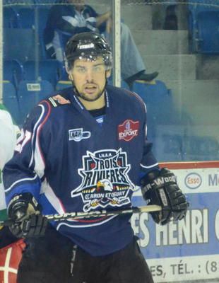 Kevin Asselin a inscrit deux des cinq buts des siens contre le Marquis du Saguenay vendredi soir. Trois-Rivières le 25 septembre 2011. NICOLAS DUCHARME/L'ÉCHO DE TROIS-RIVIÈRES/AGENCE QMI
