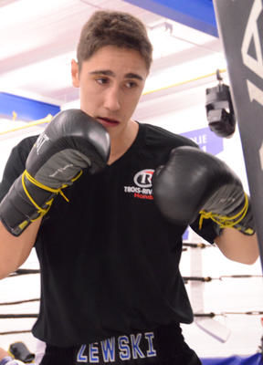 Le Trifluvien Mikael Zewski continue sa préparation, lui qui sera de retour dans le ring le 11 novembre prochain à Las Vegas. Trois-Rivières le 12 octobre 2011. NICOLAS DUCHARME/L'ÉCHO DE TROIS-RIVIÈRES/AGENCE QMI