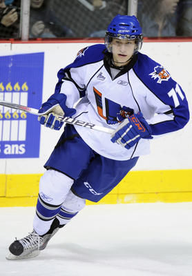 Kirill Kabanov (71) des Maineiacs de Lewiston lors de la premiere periode de jeux au Colisee de Quebec, vendredi le 19 novembre 2010. (DIDIER DEBUSSCHERE/JOURNAL DE QUEBEC/AGENCE QMI)