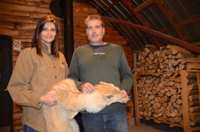 Christian Grenier et sa conjointe Sylvie pourront prendre la clef des bois à compter du 25 octobre. GUILLAUME JACOB/L'ÉCHO DE TROIS-RIVIÈRES/AGENCE QMI