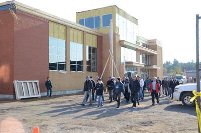 Les travailleurs sur le chantier du Métro sur la rue Aubuchon ont débrayé à Trois-Rivières le 24 octobre 2011. FANINE BROUILLETTE/L'ÉCHO DE TROIS-RIVIÈRES/AGENCE QMI