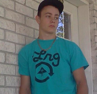 Les policiers de la Sûreté du Québec du poste de la MRC de Nicolet-Yamaska demandent la collaboration de la population afin de retrouver Jason Saint-Amand,15 ans, et Jérémie Beaudin, 17 ans.Trois-Rivières le 6 octobre 2011. Photos: Courtoisie SQ.
