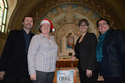 Raymond Perrin, directeur du chœur du Conservatoire de musique de Trois-Rivières, Julie Dumont, directrice générale de Spect-Arts, Roxanne Boucher, membre du C.A. de l organisme et Sylvie Tardif, conseillère du district Marie-de-l Incarnation. GUILLAUME JACOB/L'ÉCHO DE TROIS-RIVIÈRES/AGENCE QMI