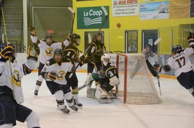 Hubert Delisle(91) a inscrit le troisième but des Estacades lors de ce match. Trois-Rivières le 26 november 2011. NICOLAS DUCHARME/L'ÉCHO DE TROIS-RIVIÈRES/AGENCE QMI