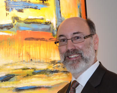 Le député de Trois-Rivières, Robert Aubin, n a pas hésité à prendre part au Movember. Mais contrairement aux autres, il rasera sa barbe lorsque l objectif de 2000$ sera atteint. Trois-Rivières le 4 november 2011. NICOLAS DUCHARME/L'ÉCHO DE TROIS-RIVIÈRES/AGENCE QMI