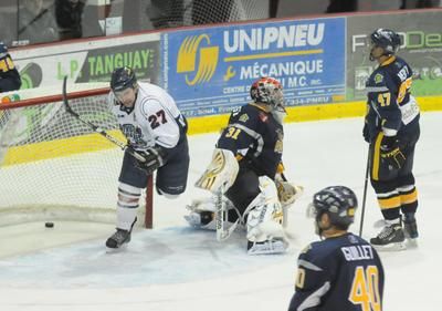 Kevin Asselin a inscrit deux buts dans la défaite de 7-6 en fusillade. Photo: Terry Charland/Flageol photo