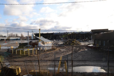 Le sol sous l'ex-usine d'Aleris contient une grande quantité d'huile qu'il faudra retirer. GUILLAUME JACOB/L'ÉCHO DE TROIS-RIVIÈRES/AGENCE QMI