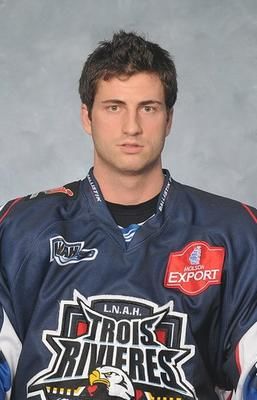 Alexandre Parent sera de retour avec le Caron et Guay de Trois-Rivières la saison prochaine.Le robuste Ashton Bernard fera de même. Photo: Caron et Guay