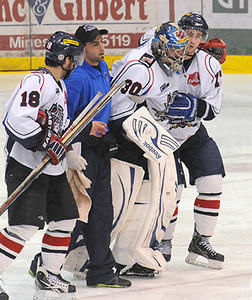 La perte de Julien Ellis pourrait sonner le glas des espoirs des Trifluviens de remporter le championnat de mi-saison de la LNAH.  Photo: Terry Charland/Flageol Photo