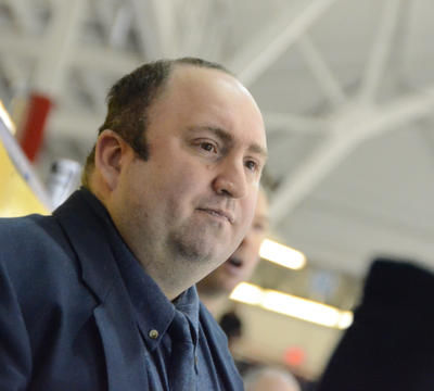 Le directeur adjoint du Caron et Guay, Patrick Lacelle, est d'avis que le marché n'est pas en faveur des équipes acheteuses cette année dans la LNAH. NICOLAS DUCHARME/L'ÉCHO DE TROIS-RIVIÈRES/AGENCE QMI
