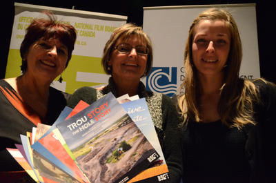 Stella Montreuil, présidente de la Corporation de développement culturel de Trois-Rivières, Diane Hétu, agente de développement réseau à l'ONF, et Cindy Rousseau, coordonnatrice de l'évènement. GUILLAUME JACOB/L'ÉCHO DE TROIS-RIVIÈRES/AGENCE QMI