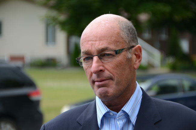 Le maire de Trois-Rivières, Yves Lévesque, n'a toujours pas confirmé ses intentions au sujet des élections de novembre 2013.
