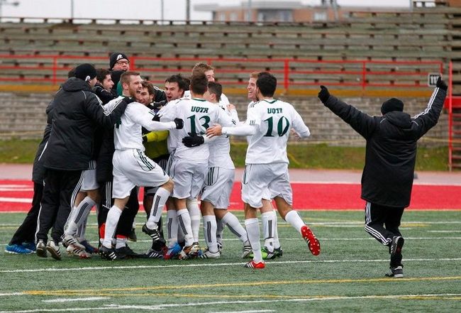 Les Patriotes de l'UQTR ont remporté la médaille de bronze du Championnat canadien de soccer avec une victoire de 1-0 sur le Rouge et Or de Laval.