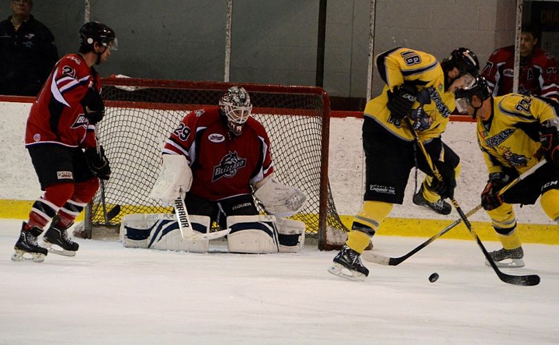 Le Blizzard de Saint-Gabriel-de-Brandon et le Pavage 132 de Nicolet ont croisé le fer, vendredi dernier. Les deux formations sont aux antipodes en ce qui a trait aux revenus financiers.