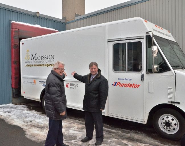 "C'est la première fois que je vois un camion sans rouille dans la cour", a déclaré Jean-Guy Doucet, visiblement très content du cadeau offert par Purolator.