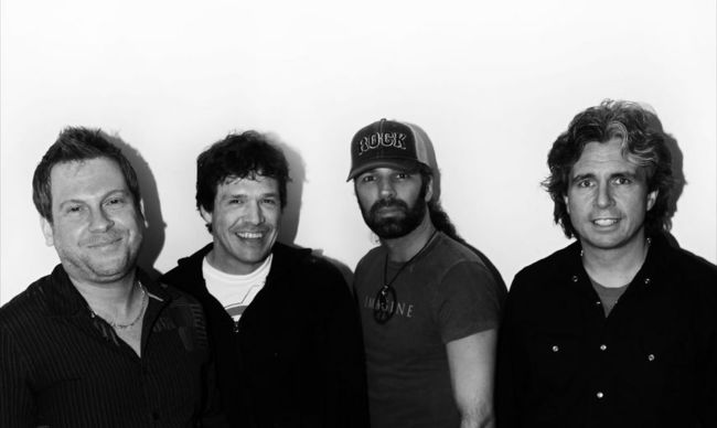 Marc Picard, Dominic Laroche, Richard Gaudet et Bob Champoux devraient lancer leur premier album au printemps 2013.