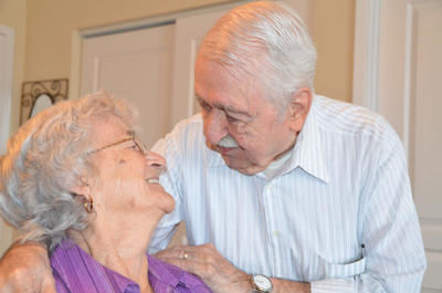 Rolande Lefebvre (84 ans) et Jean Hétu (86 ans) s échangeront les alliances le 28 avril prochain  à Trois-Rivières le 26 janvier 2012.  Jean-François Hinse/L'ÉCHO DE SHAWINIGAN/AGENCE QMI