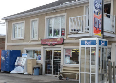 Le dépanneur Père-Marquette a été la cible d'un voleur tôt le matin du 7 mars. Trois-Rivières le 8 mars 2012. NICOLAS DUCHARME/L'ÉCHO DE TROIS-RIVIÈRES/AGENCE QMI