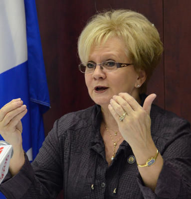 La députée de Champlain, Noëlla Champagne, craint que la fermeture d Aléris en 2009 serve de modèle pour les compagnies qui ne voudraient pas renflouer le fonds de retraite de leur employés. Trois-Rivières le 16 décembre 2011. NICOLAS DUCHARME/L'ÉCHO DE TROIS-RIVIÈRES/AGENCE QMI