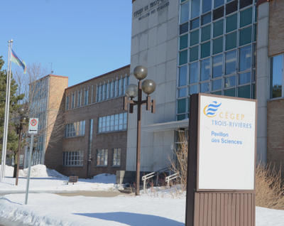 Après un vote d'une durée de trois jours, les étudiants du Cégep de Trois-Rivières ne seront pas en grève les 22 et 23 mars. Le non l'a emporté avec 53 % des votes. Trois-Rivières le 10 mars 2012. NICOLAS DUCHARME/L'ÉCHO DE TROIS-RIVIÈRES/AGENCE QMI