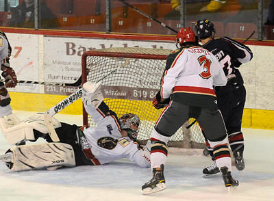 Alexandre Jacques a inscrit le but gagnant dans la victoire de 5-3 du Caron et Guay sur le Wild de Windsor. Photo: Flageol Photo