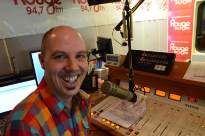 Stéphane Beaulac a animé sa 5000e émission le 16 mars au micro de Rouge FM. GUILLAUME JACOB/L'ÉCHO DE TROIS-RIVIÈRES/AGENCE QMI
